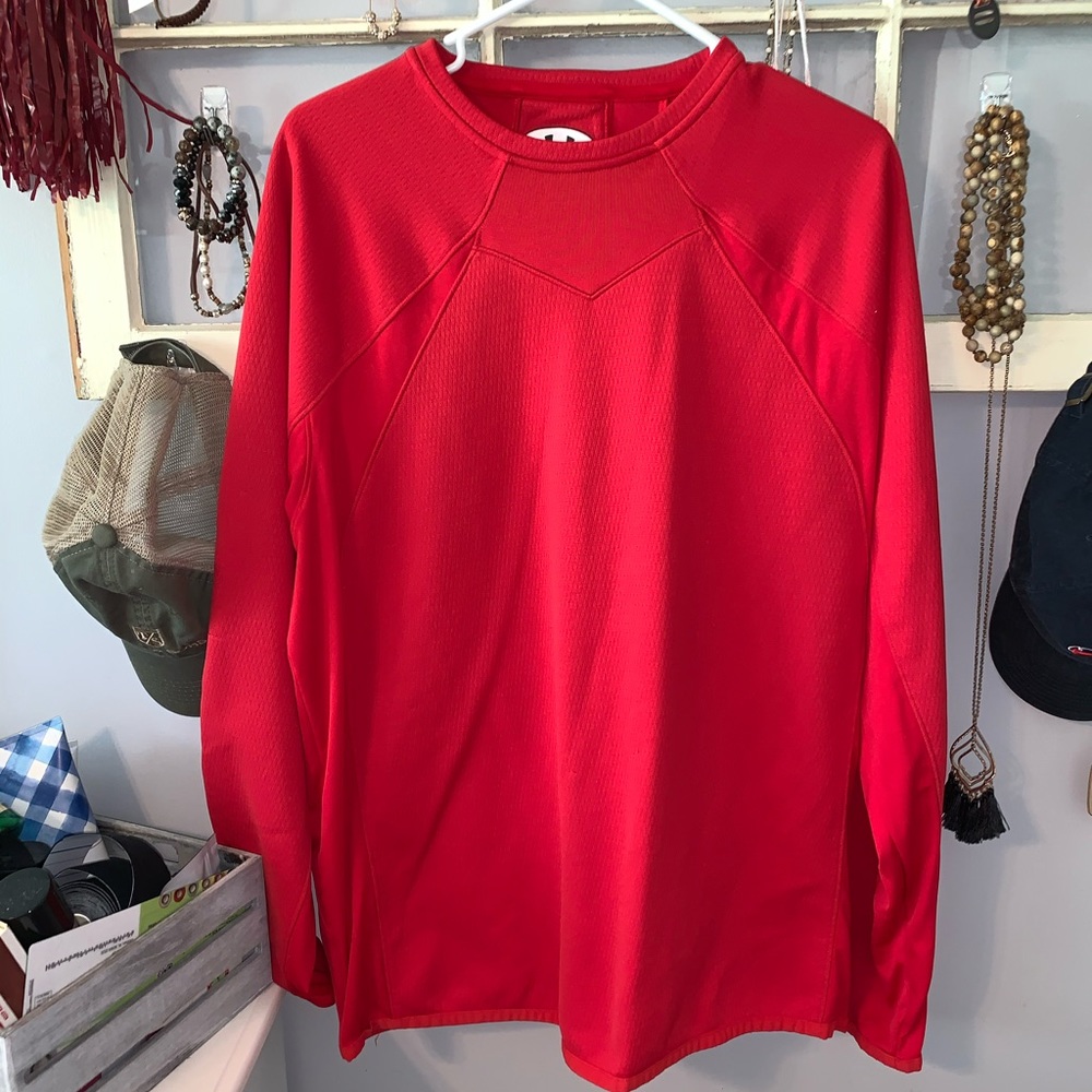 Under armor pull over